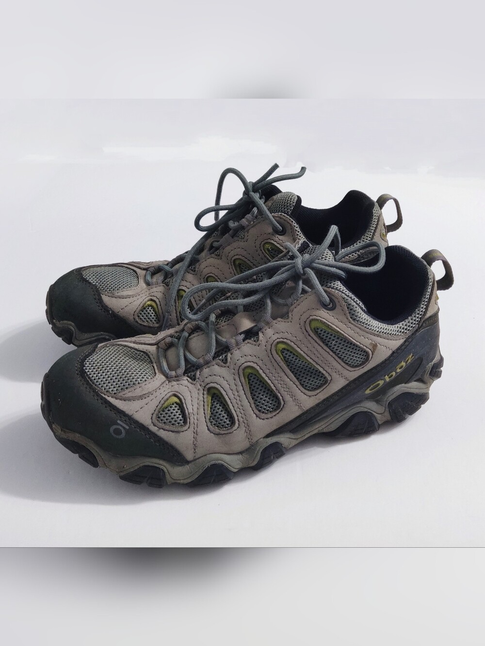 Oboz Men's Gray Trail Hiking Shoes. Size 12 US. Pre-owned.